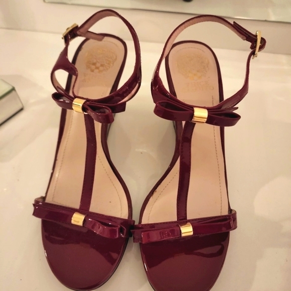 Vince Camuto Shoes - 🌟NWOT Red Vince Camuto Patent Leather Strappy Wedge Sandals With Bow Size 9 🌟